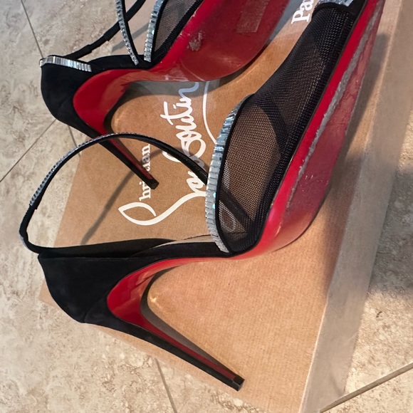 Louboutin heels - Picture 5 of 11